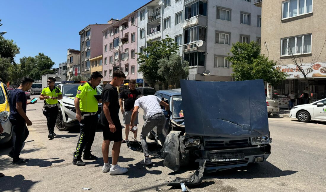 Bugün saat 14.00 sıralarında Mustafakemalpaşa’da, Ozan Optik önünde meydana gelen