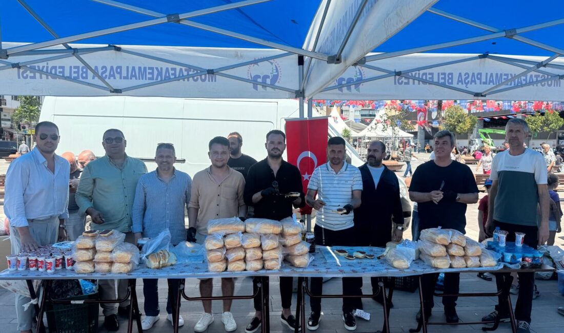 Mustafakemalpaşa Kent Platformu, “Oyuncaklar Muhsin Abiden” kampanyası ile birlikte örnek