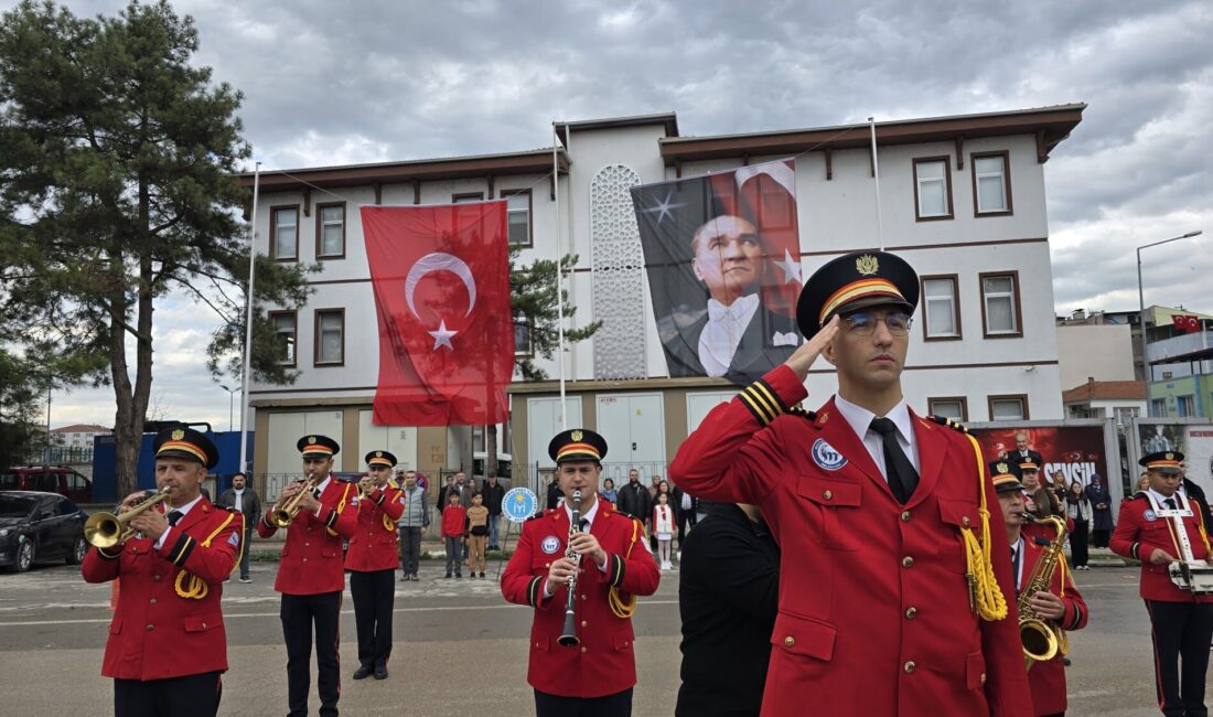 29 Ekim Cumhuriyet Bayramı dolayısıyla bugün saat 13.00’te Cumhuriyet Meydanı’nda