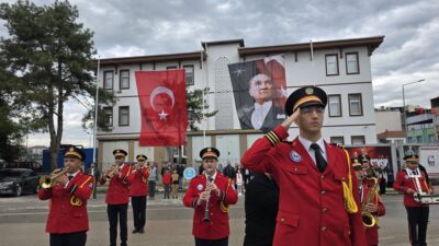 29 Ekim Cumhuriyet Bayramı dolayısıyla bugün saat 13.00’te Cumhuriyet Meydanı’nda