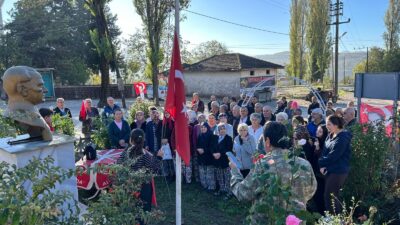 Cumhuriyetimizin 102. yılı, Mustafakemalpaşa’nın Kabulbaba Mahallesi'nde yine büyük bir coşkuyla