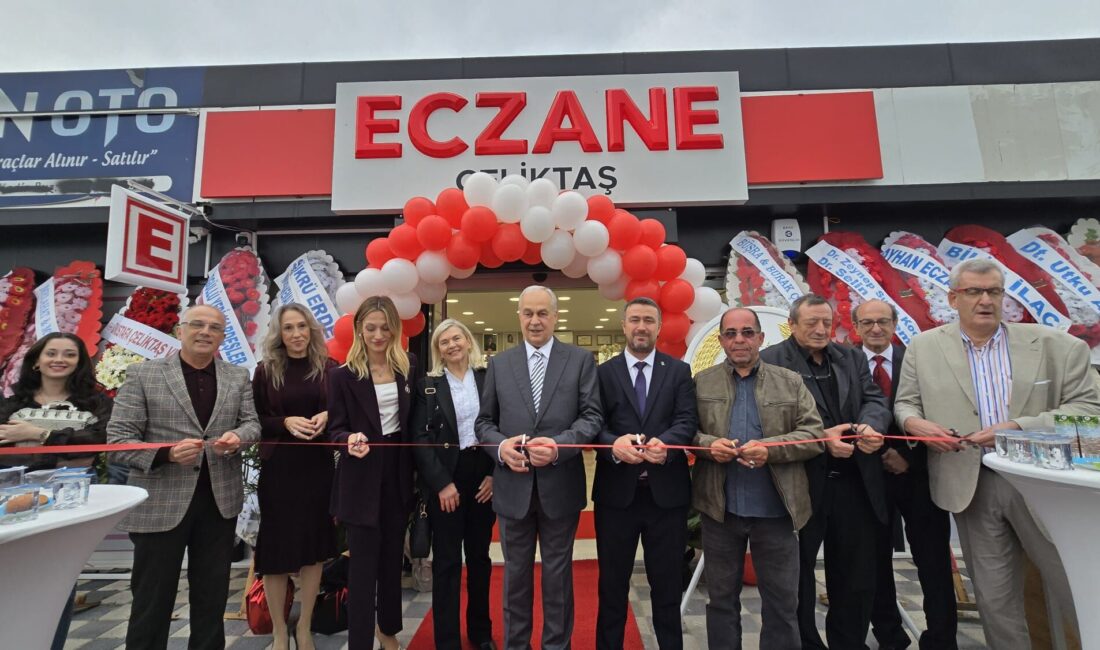 Mustafakemalpaşa Devlet Hastanesi uzman doktorlarından Malik Çeliktaş’ın kızı, eczacı Pelin