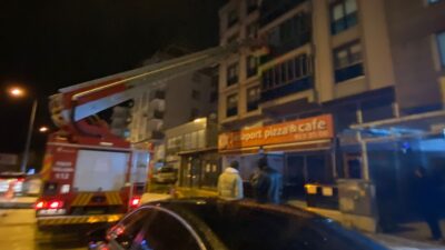 Mustafakemalpaşa’da gece saatlerinde yaşanan olayda, balkonda mahsur kalan yaşlı bir