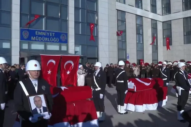 Yalova’da terör örgütü DEAŞ’a yönelik dün düzenlenen operasyonda şehit olan