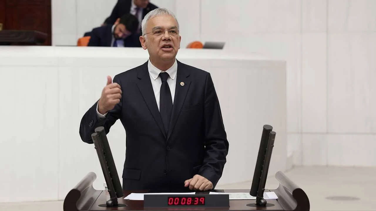 Kayihan Pala Kimdir Chp Milletvekili Kayihan Palanin Kariyeri Ve Siyasi Hayati