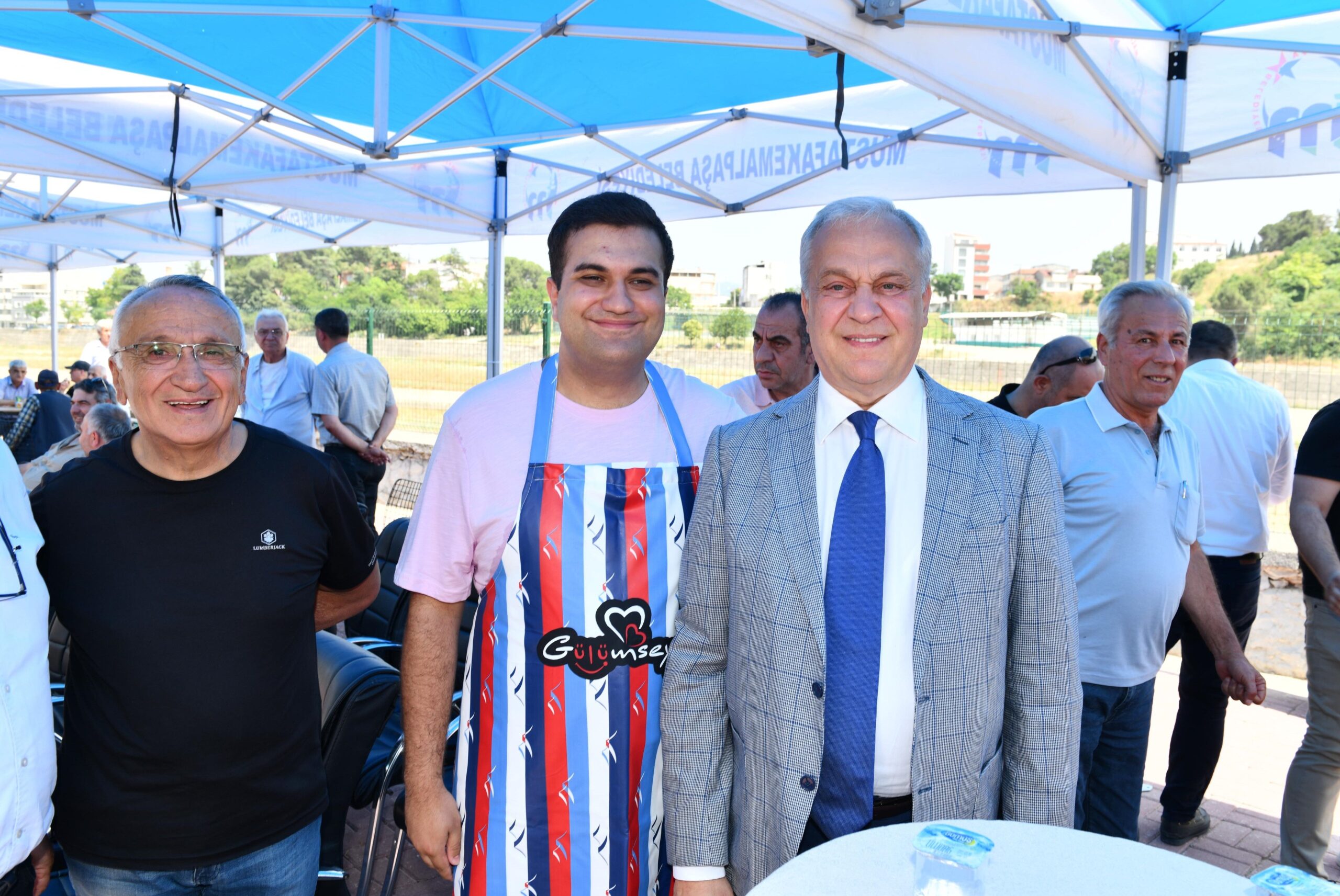 Mahmut Çolakoğlu Parkı’nda “Gülümseyen Kafe” Hizmete Girdi (4)