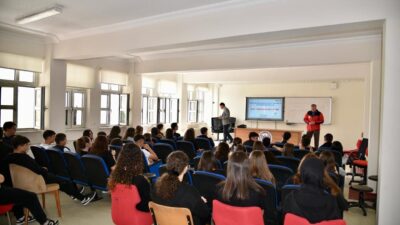 Mustafakemalpaşa Belediyesi, vatandaşların güvenliği için deprem öncesi, sırası ve sonrasında