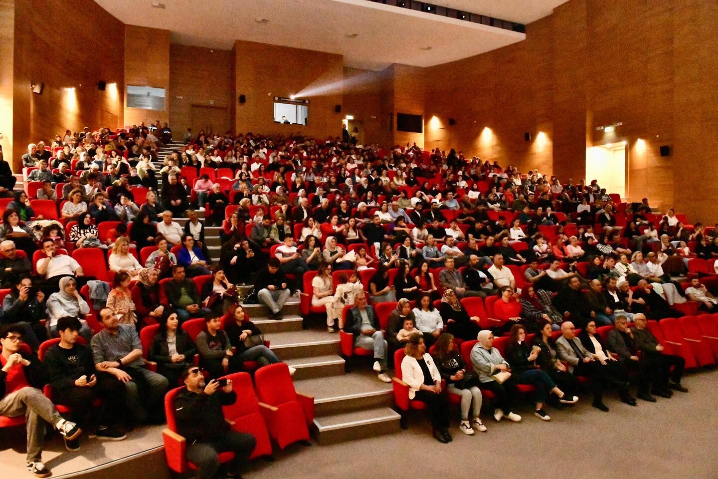 Mustafakemalpaşa’da Genç Yetenekler “O Ses Benim” Sahnesinde Buluştu (13)