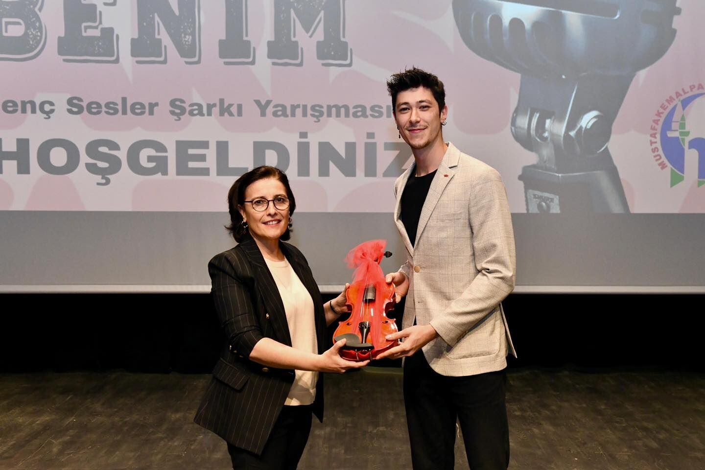 Mustafakemalpaşa’da Genç Yetenekler “O Ses Benim” Sahnesinde Buluştu (8)