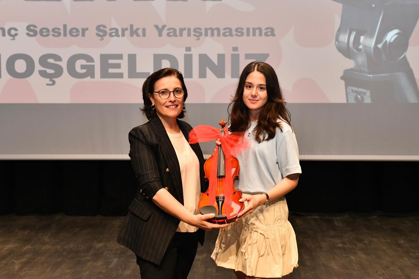 Mustafakemalpaşa’da Genç Yetenekler “O Ses Benim” Sahnesinde Buluştu (9)