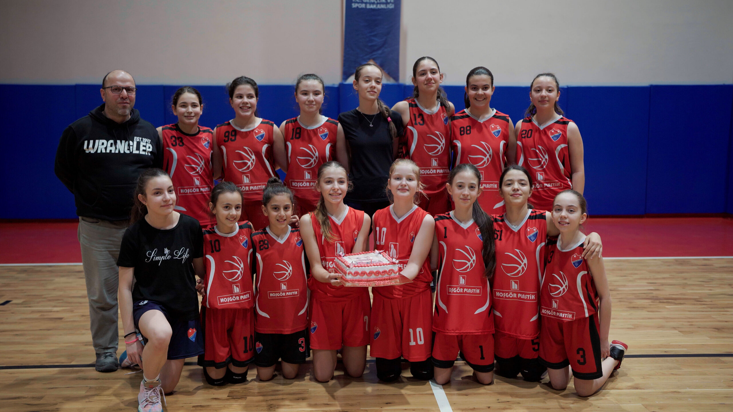 Nested Sequence 09.00 00 11 10.Still001