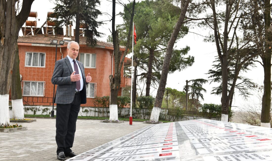 Mustafakemalpaşa Belediye Başkanı Şükrü Erdem’in talimatıyla başlatılan şehitlik restorasyonu tamamlandı.