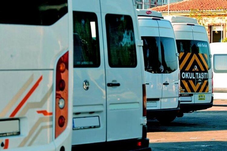 Mustafakemalpaşa’da korsan servisçilik, cezalara rağmen devam ediyor. Esnaf, “Hem ekmeğimiz