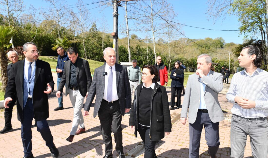 Mustafakemalpaşa Belediye Başkanı Şükrü Erdem'in girişimleriyle Tümbüldek Otel ve Havuz