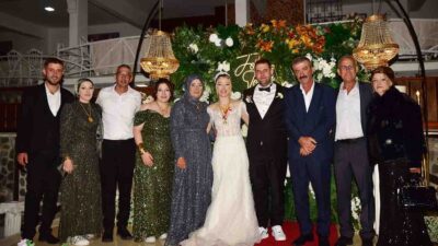 İlçenin sevilen esnaflarından Kaan Kopçasız ile Ümran Yüksel, Hasbahçe Düğün