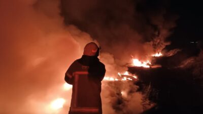 Bugün saat 00.00 sıralarında Yamanlı Yolu üzeri, Millet Bahçesi’nin karşısında