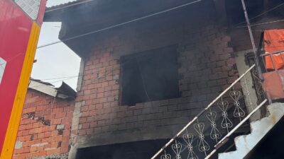 Dere Mahalle Şehit Remzi Sepetli Sokak’ta bulunan bir evde yangın