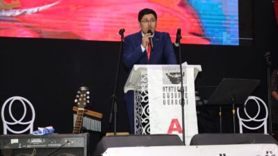 Mezuniyet törenlerinde subay yeminini okuyan beş teğmenin Türk Silahlı Kuvvetleri'nden