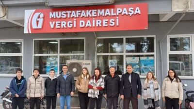 Mustafakemalpaşa Hasan Celal Güzel Mesleki ve Teknik Anadolu Lisesi öğrencileri