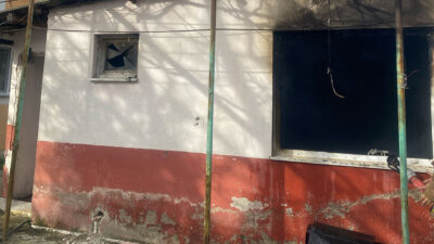 Yalıntaş Mahallesi’nde bir evde çıkan yangın, itfaiyenin hızlı müdahalesiyle kontrol