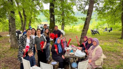Kestelek Mahallesi’nde Anneler Günü dolayısıyla anlamlı bir etkinlik gerçekleştirildi.