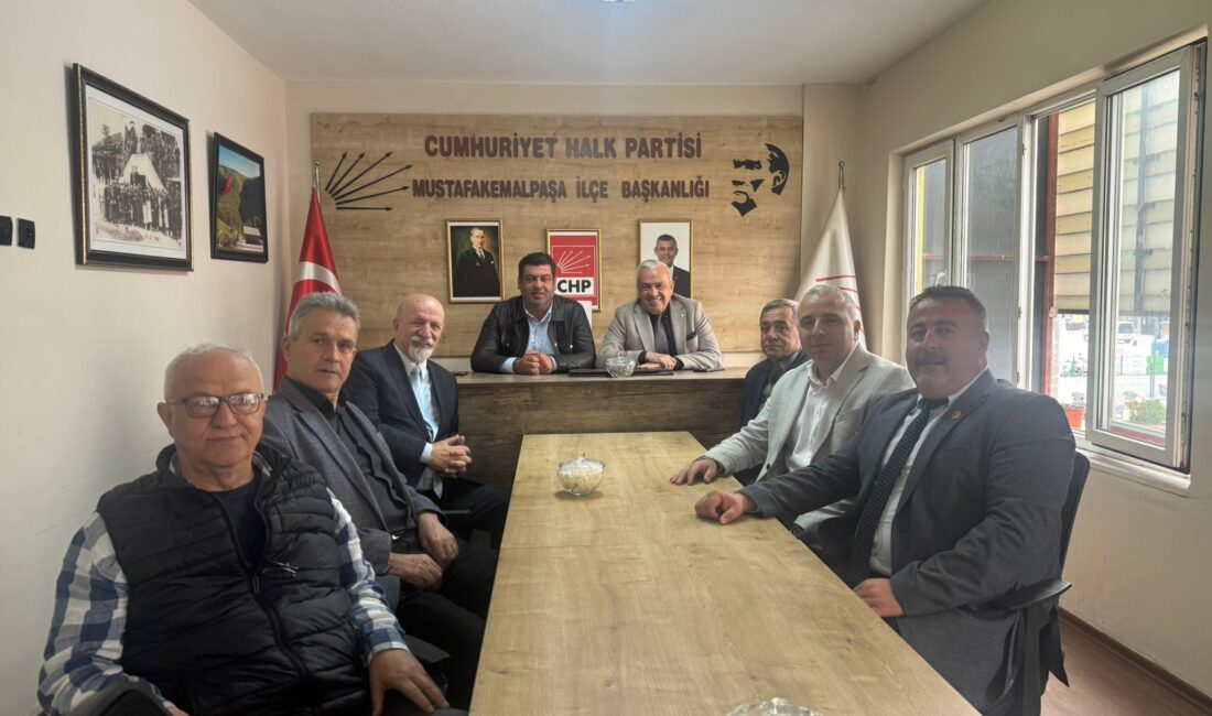 Nilüfer Belediye Başkanı Şadi Özdemir, saat 10:00’da CHP İlçe Başkanlığı’nı