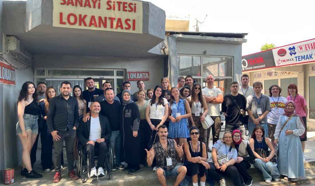 Erasmus+ projesiyle ilçeye gelen gençler, sanayi lokantasında yerel lezzetleri ve