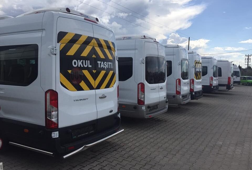 Bursa’nın Mustafakemalpaşa ilçesinde taşımalı eğitim sisteminde yapılan ani düzenlemeyle birlikte