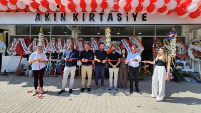 Mustafakemalpaşa’da yaklaşık 8-10 aydır vatandaşlara hizmet veren Akın Kırtasiye, düzenlenen