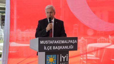 İYİ Parti Mustafakemalpaşa İlçe Başkanlığı kongresinde Adnan Akın, 60 oyla