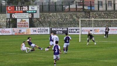 Belediye Mustafakemalpaşaspor sezona gol yağmuruyla başladı, tribünler 7-0’lık galibiyetin coşkusunu