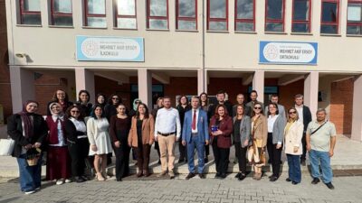 Mehmet Akif Ersoy İlkokulu ve Ortaokulu’nda 24 Kasım Öğretmenler Günü,