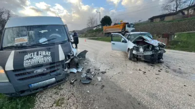 Mustafakemalpaşa ilçesine bağlı Çavuş Mahallesi’nde sabah saatlerinde meydana gelen trafik
