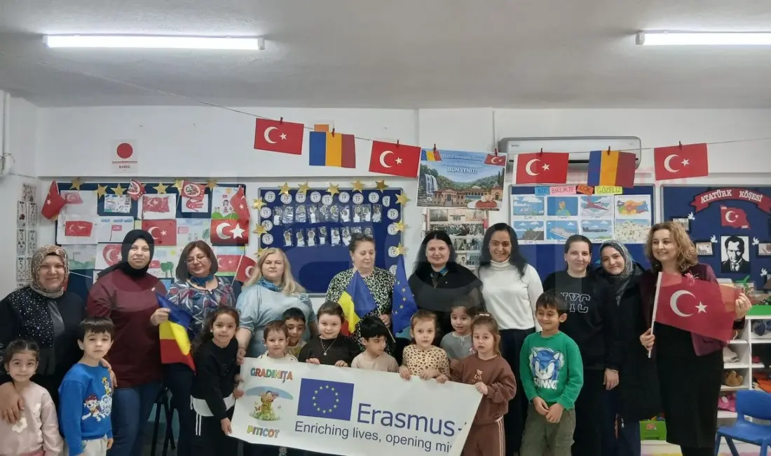 Mustafakemalpaşa’daki 14 Eylül İlkokulu, Erasmus+ kapsamında Romanya’dan gelen 4 öğretmeni