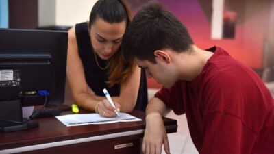 Yıldırım Belediyesi, YKS sonrası öğrencilere ücretsiz tercih danışmanlığı desteğiyle rehber